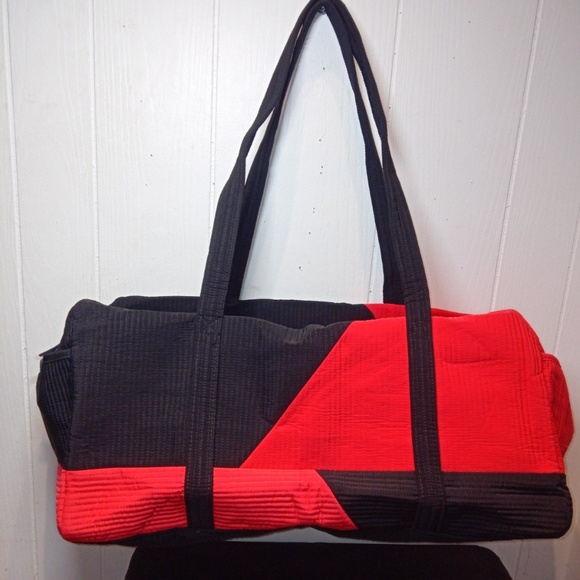 Vera Bradley Lg Microfiber Duffel in Hot Angles - Picture 2 of 7